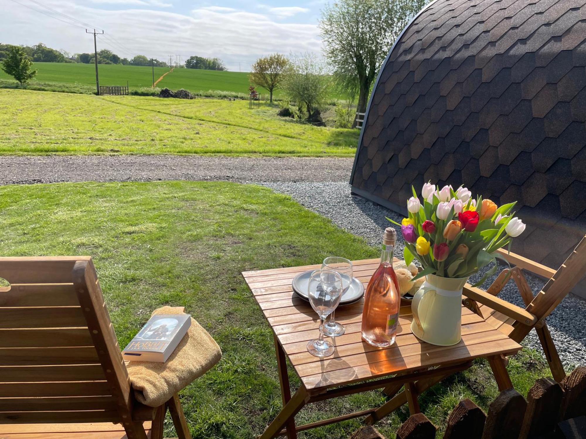 Waterpump Pod For 2 Adults With Ensuite In The Suffolk Countryside Badingham Bagian luar foto